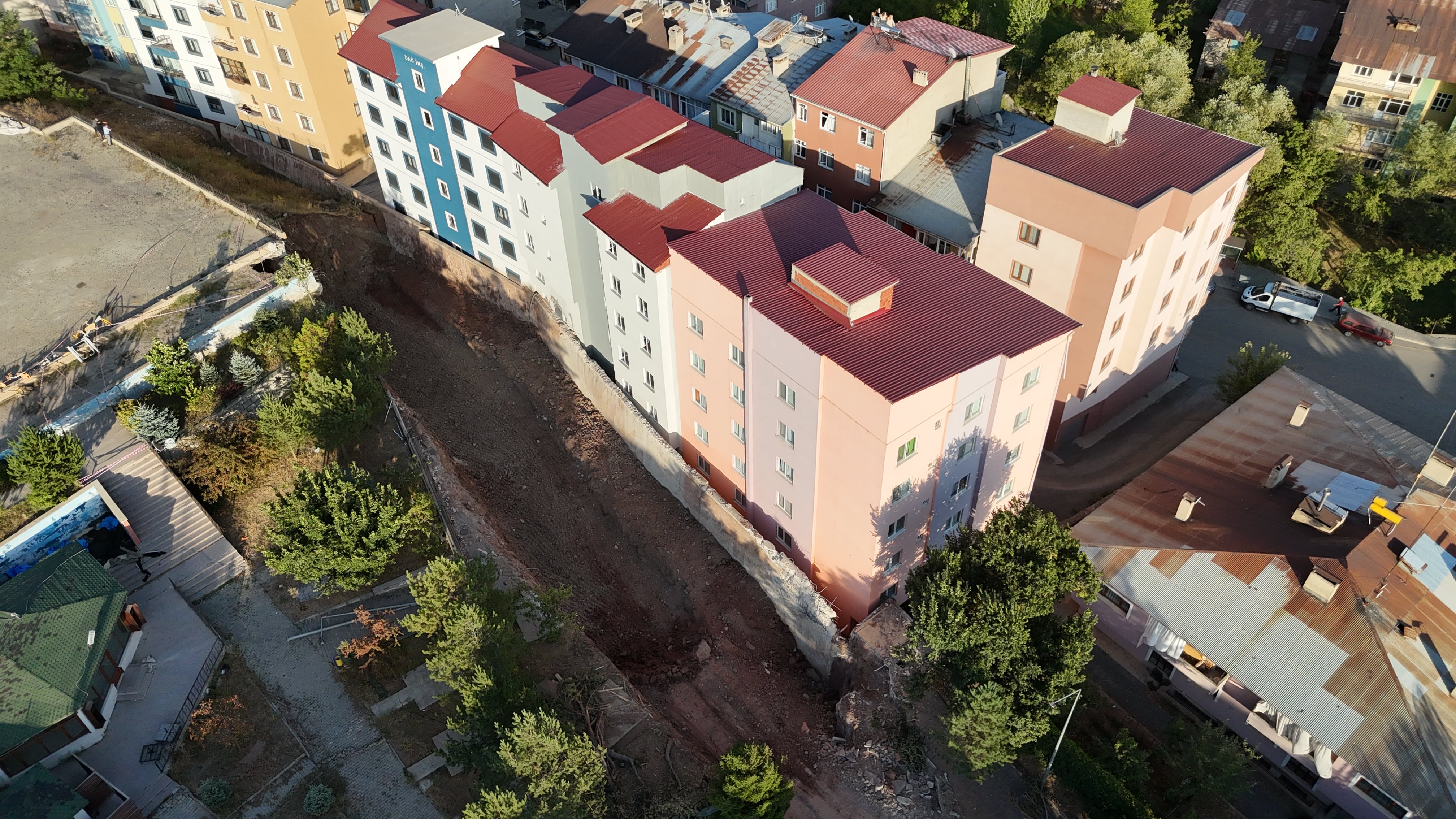 DJI_20250820175605_0118_D-min
